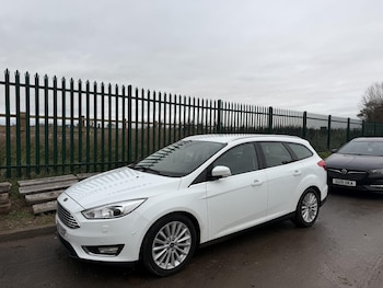 Used Ford Focus 2017 for sale - 76936376: Photo