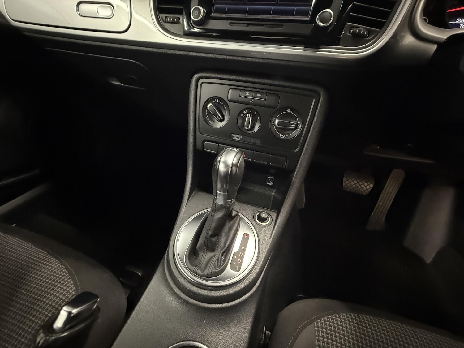 Used Volkswagen Beetle 2012 for sale - 76765895: Photo 10