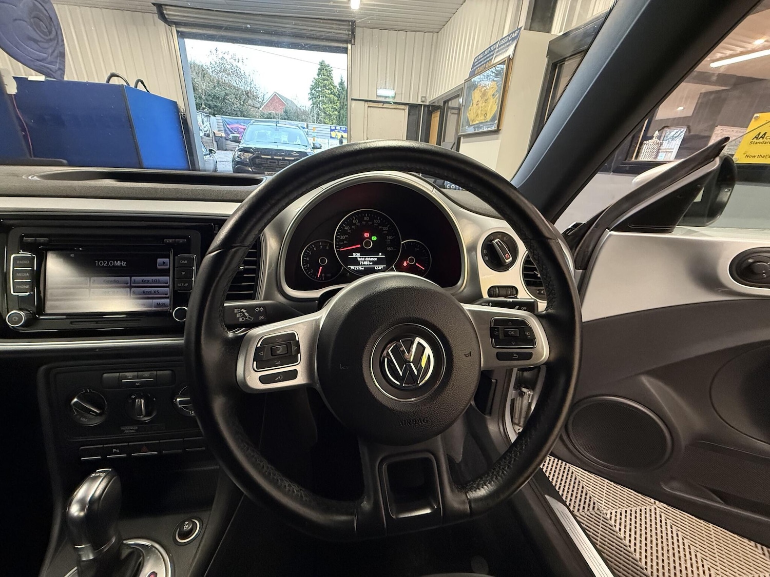 Used Volkswagen Beetle 2012 for sale - 76765895: Photo 11