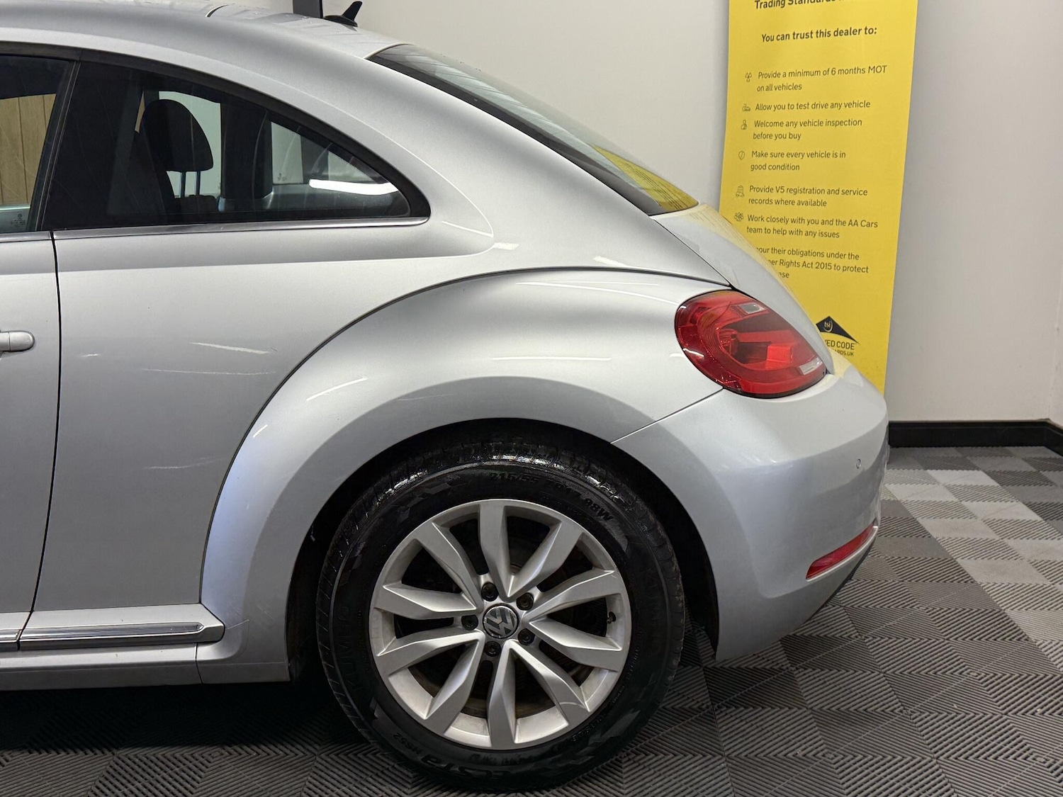 Used Volkswagen Beetle 2012 for sale - 76765895: Photo 18