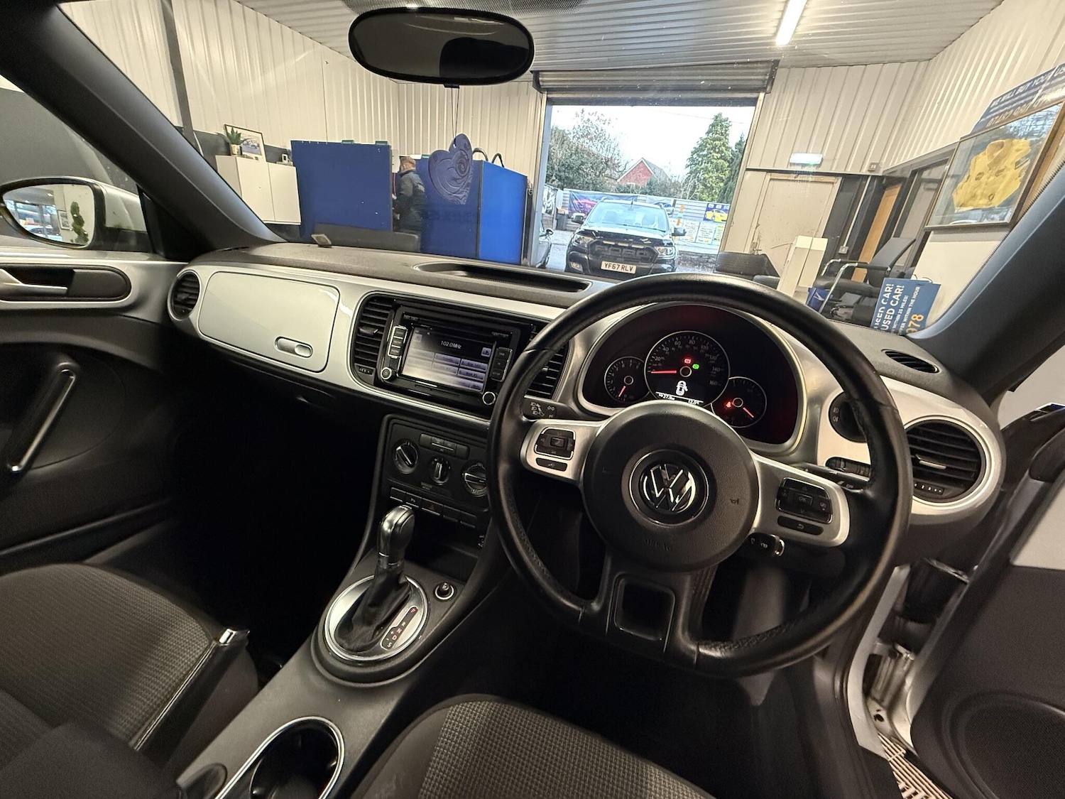 Used Volkswagen Beetle 2012 for sale - 76765895: Photo 6