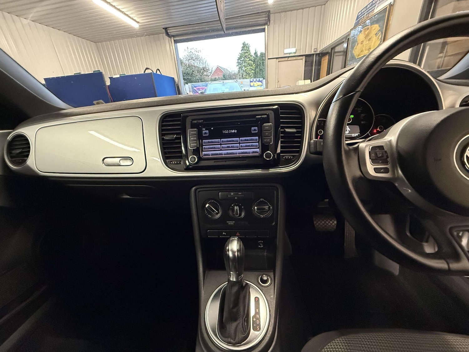 Used Volkswagen Beetle 2012 for sale - 76765895: Photo 8