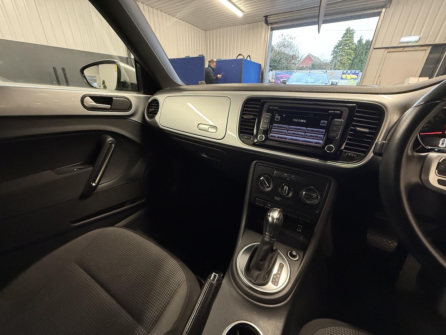 Used Volkswagen Beetle 2012 for sale - 76765895: Photo 9