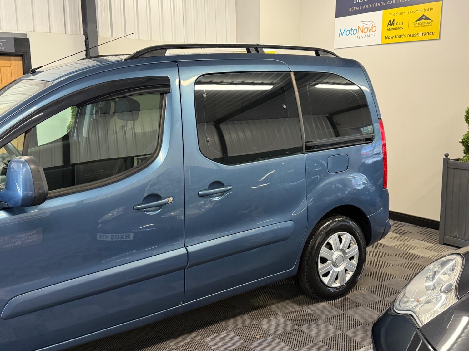 Used Peugeot Partner Tepee 2011 for sale - 77215835: Photo 13