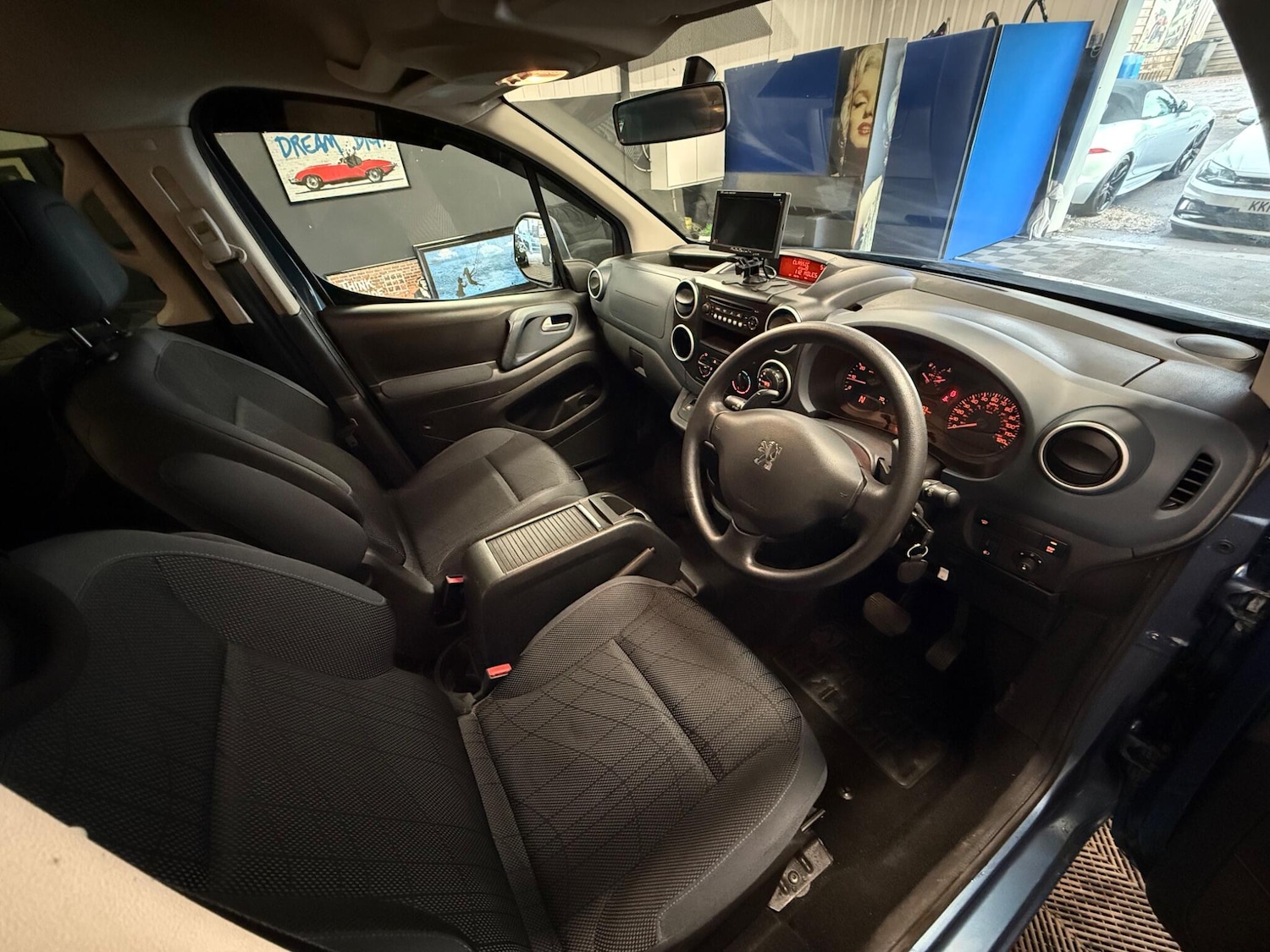 Used Peugeot Partner Tepee 2011 for sale - 77215835: Photo 17