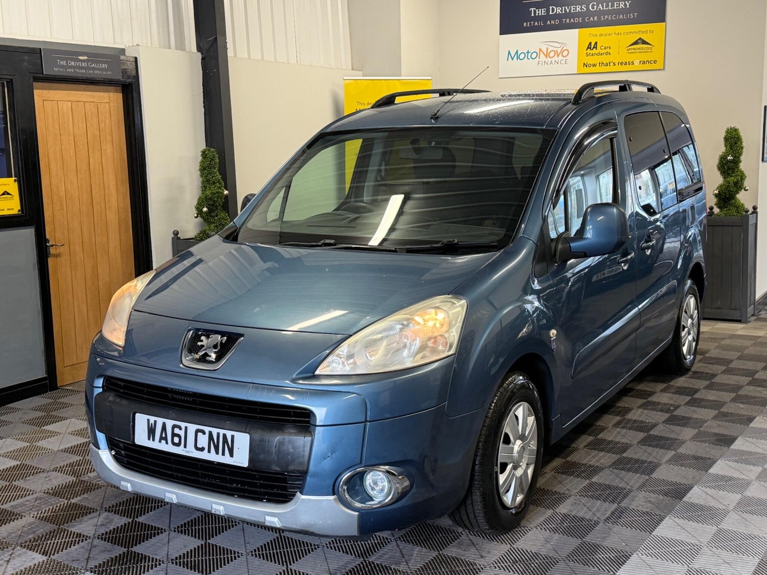Used Peugeot Partner Tepee 2011 for sale - 77215835: Photo 2