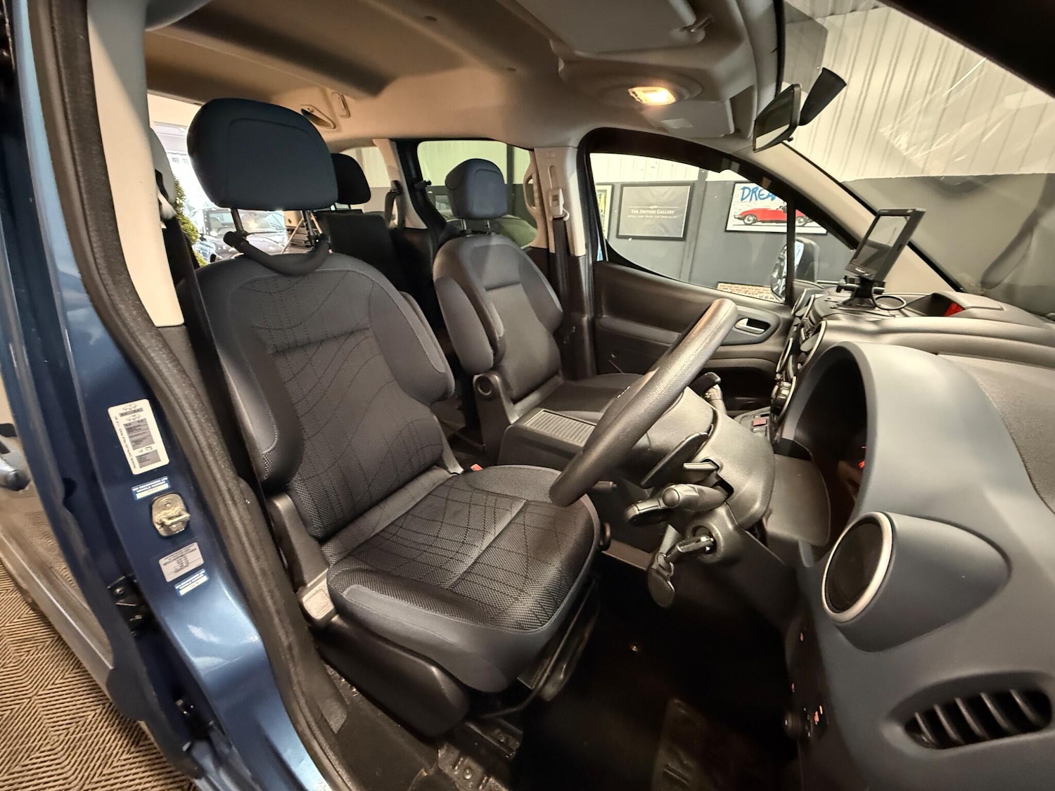 Used Peugeot Partner Tepee 2011 for sale - 77215835: Photo 21