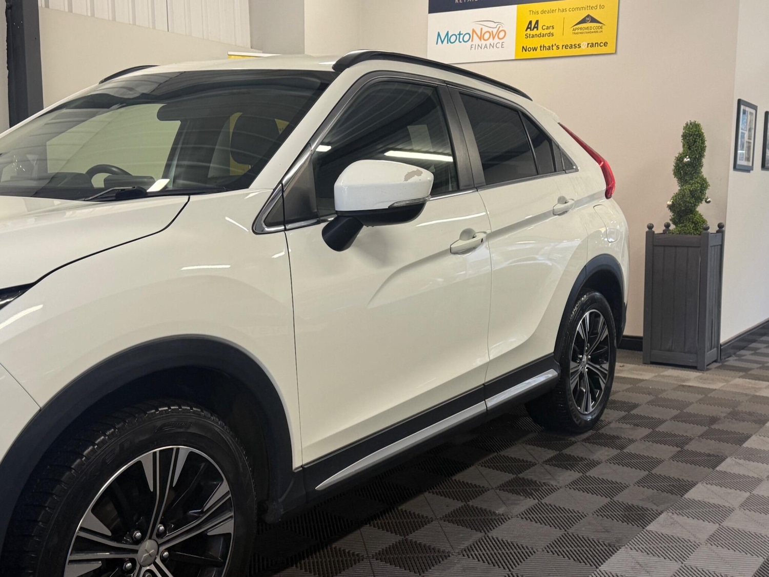 Used Mitsubishi Eclipse Cross 2018 for sale - 76865416: Photo 8