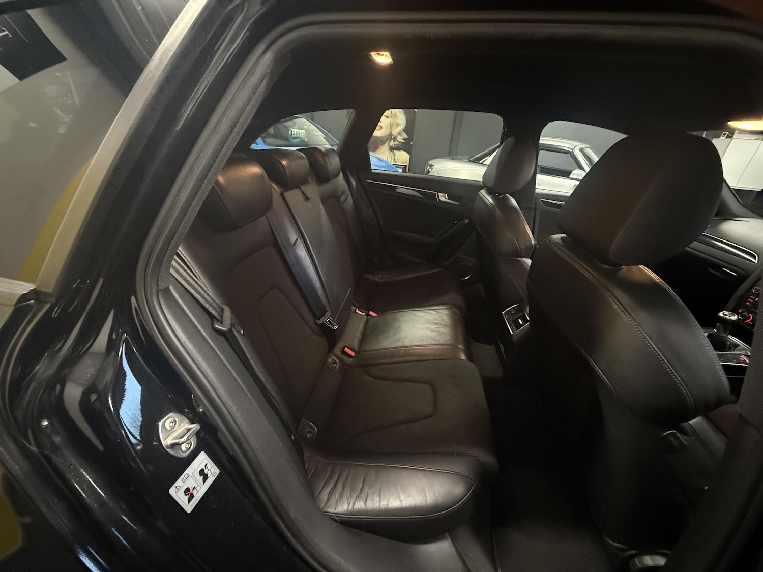 Used Audi A4 Avant 2011 for sale - 76898605: Photo 12