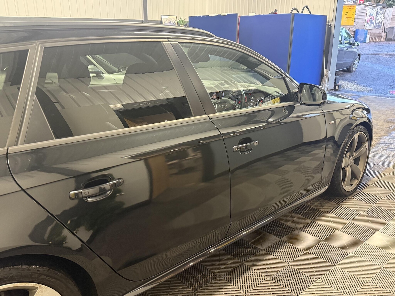 Used Audi A4 Avant 2011 for sale - 76898605: Photo 14