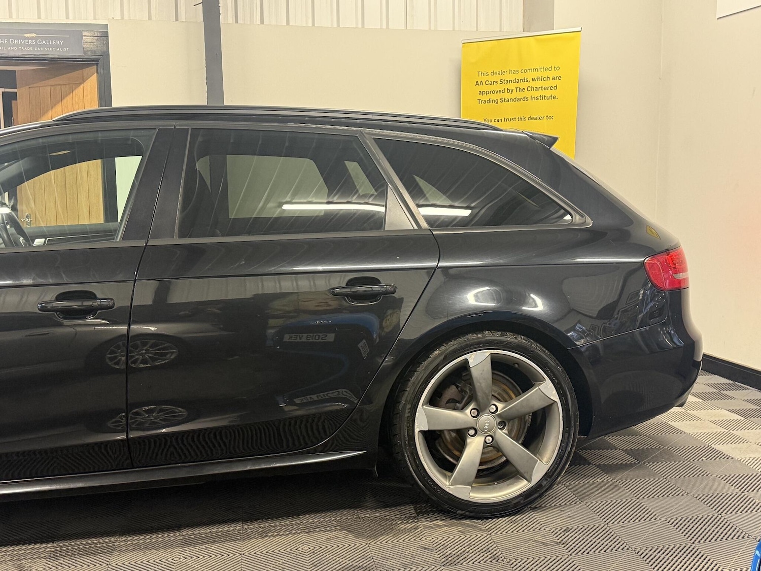 Used Audi A4 Avant 2011 for sale - 76898605: Photo 18