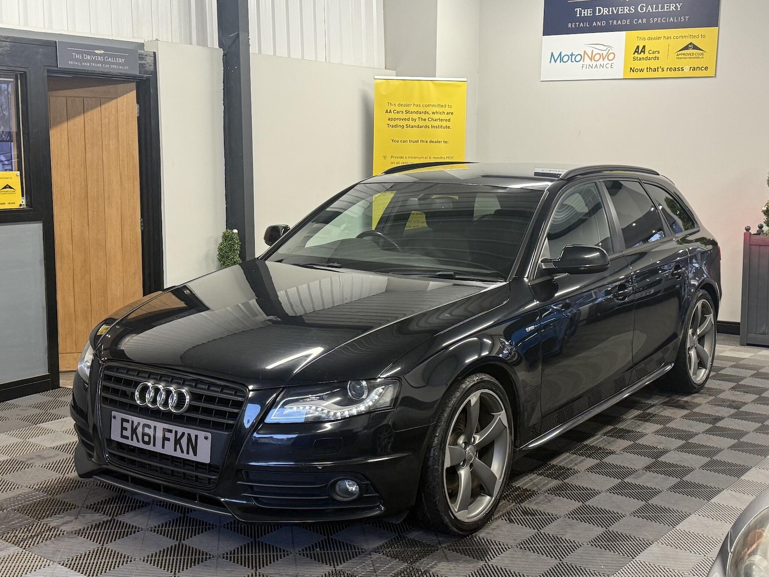 Used Audi A4 Avant 2011 for sale - 76898605: Photo 26