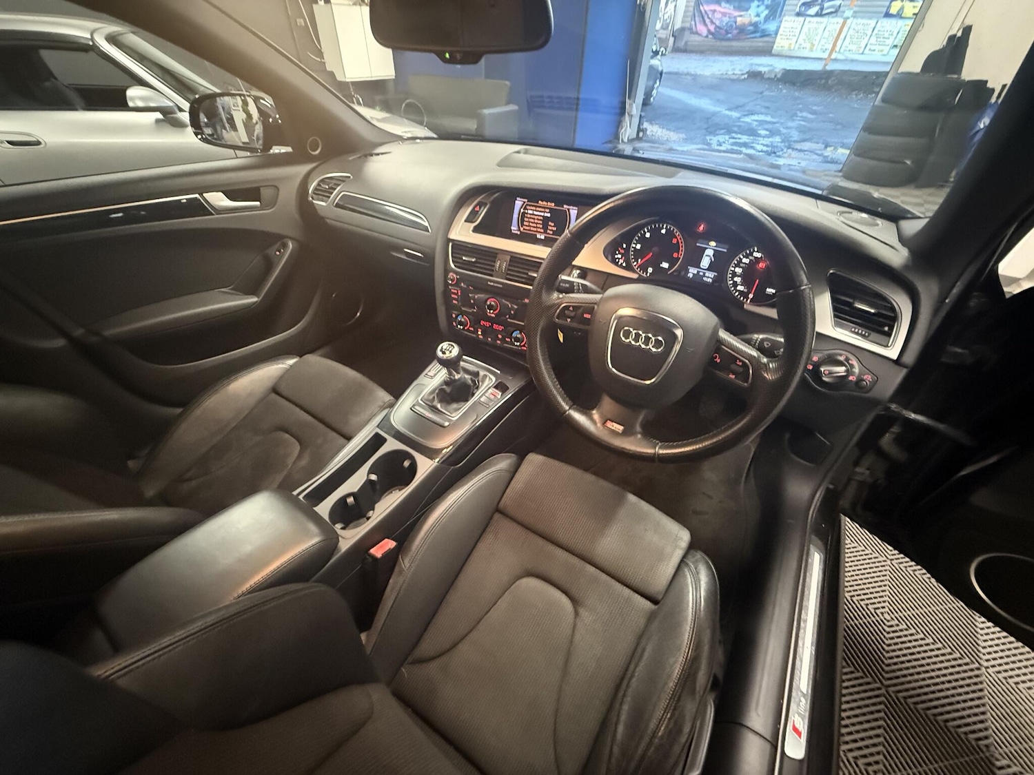 Used Audi A4 Avant 2011 for sale - 76898605: Photo 5