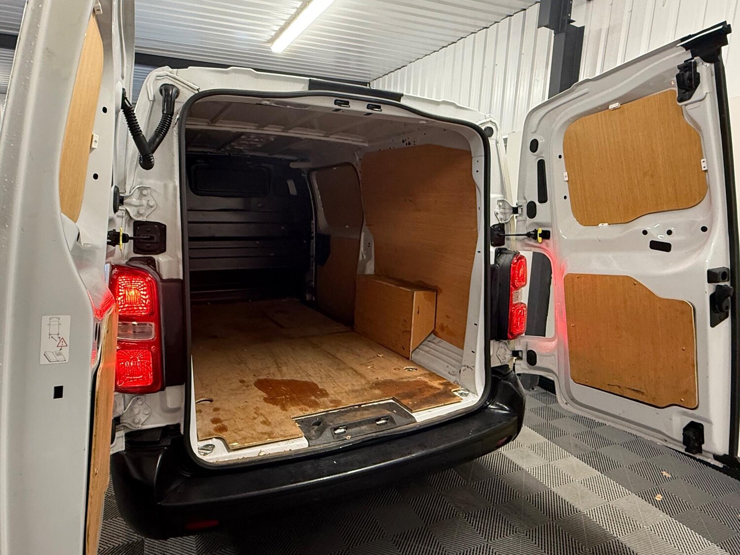 Used Peugeot Expert 2023 for sale - 76423377: Photo 17