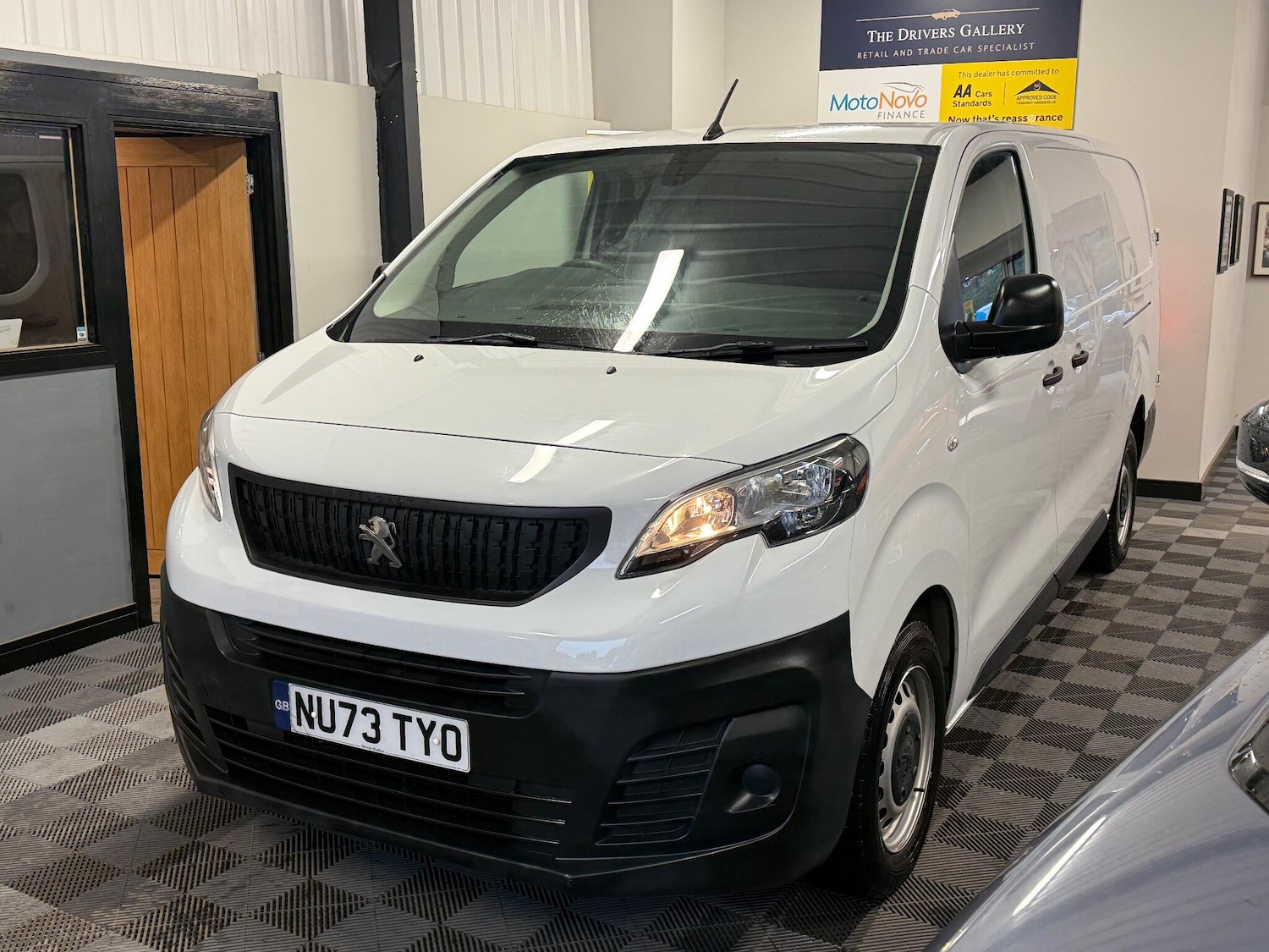 Used Peugeot Expert 2023 for sale - 76423377: Photo 2
