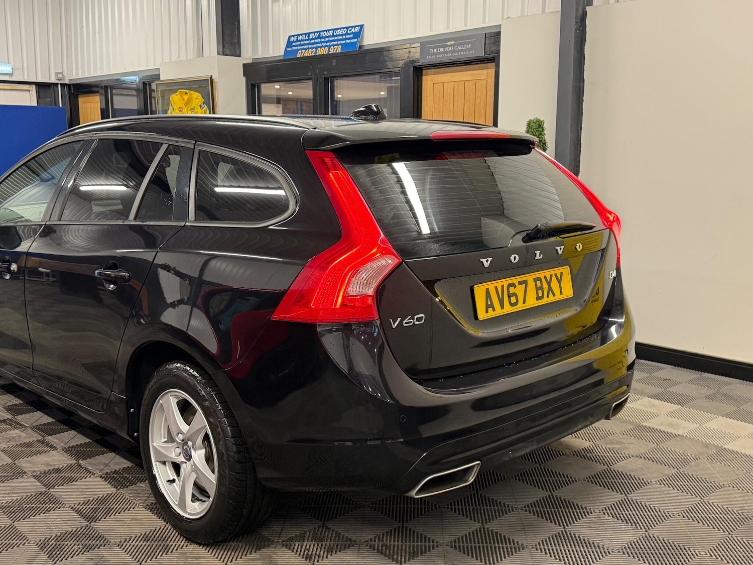 Used Volvo V60 2017 for sale - 77216219: Photo 12