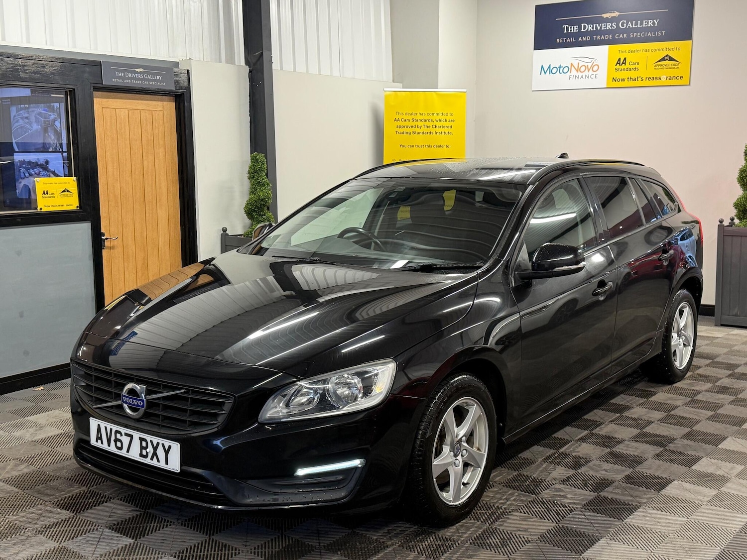 Used Volvo V60 2017 for sale - 77216219: Photo 21