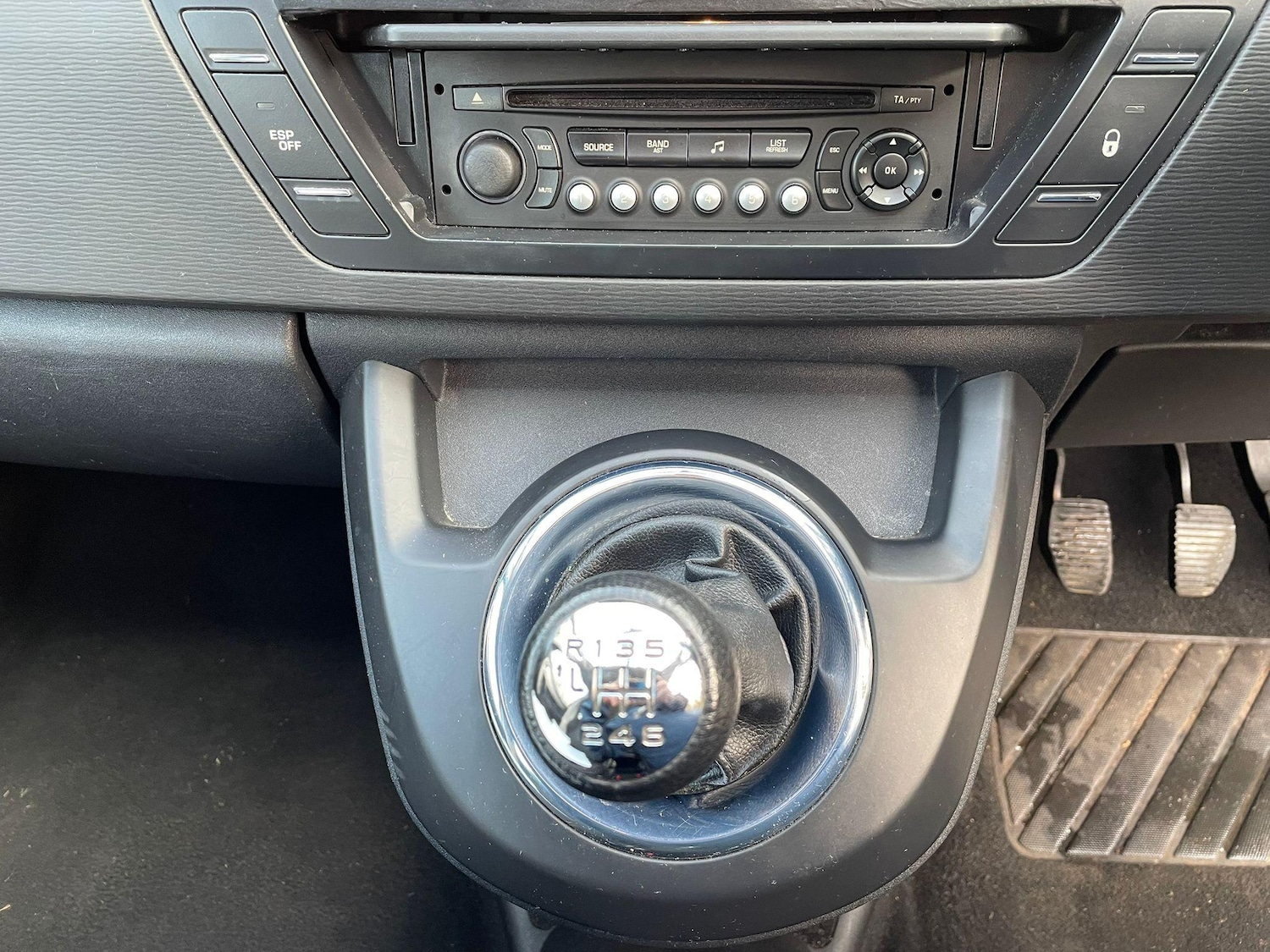 Vehicle 33