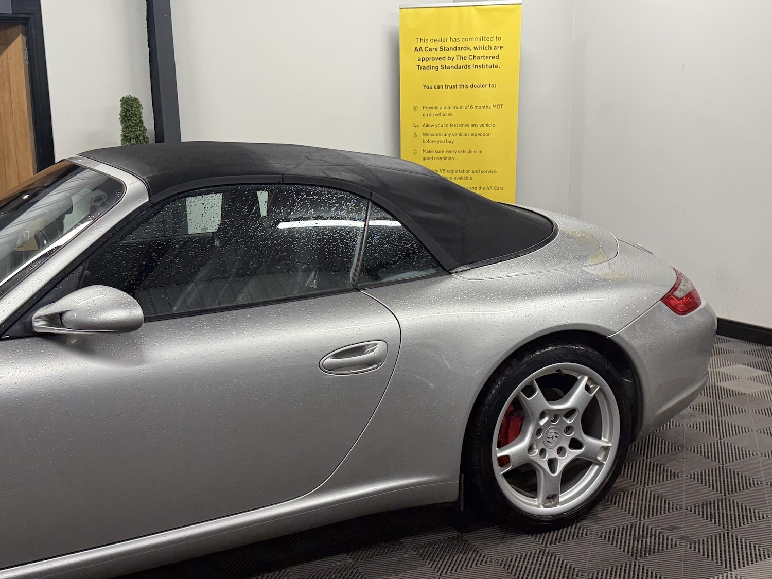 Used Porsche 911 2005 for sale - 77387525: Photo 9
