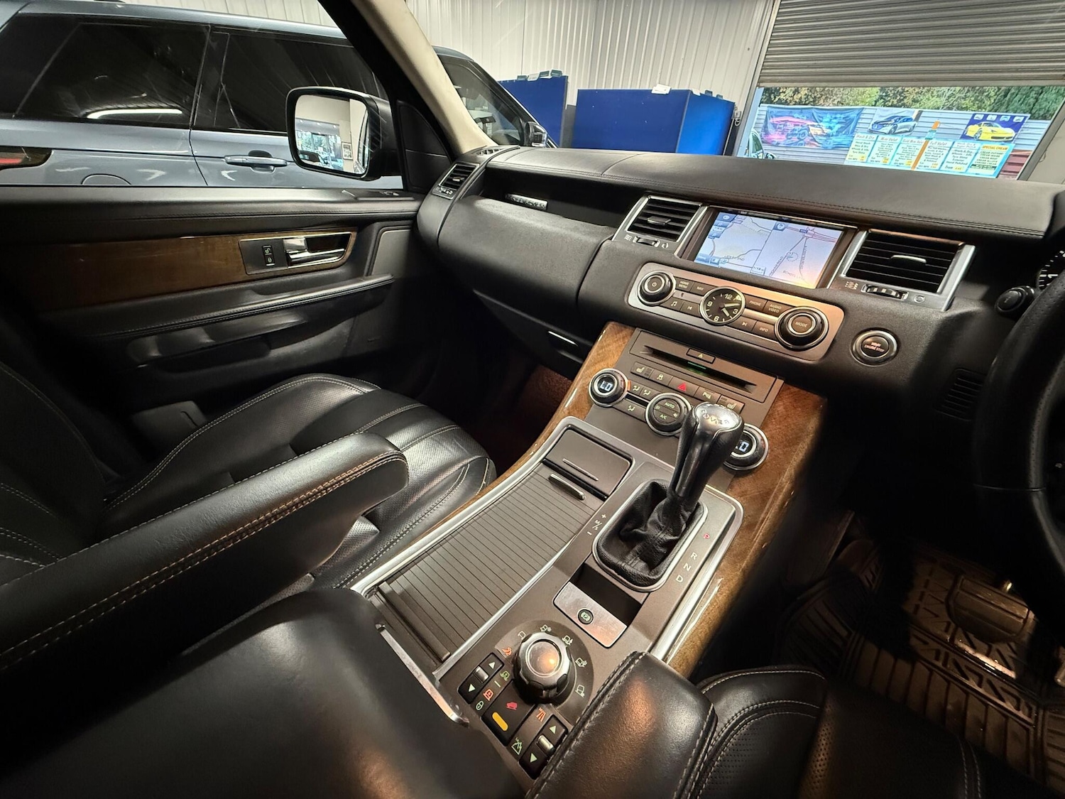 Used Land Rover Range Rover Sport 2009 for sale - 76457359: Photo 11