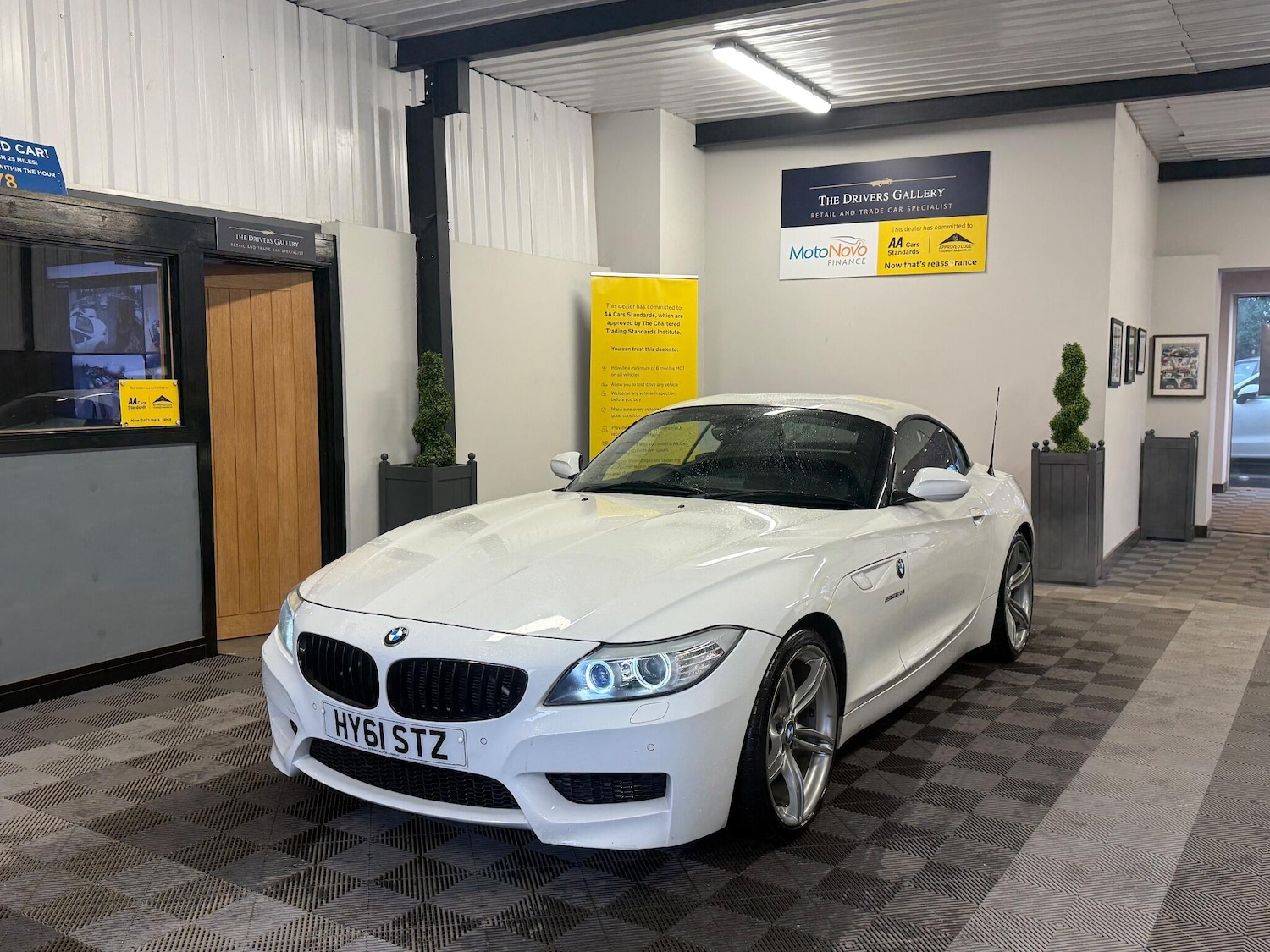 Used BMW Z4 2011 for sale - 77549480: Photo 1