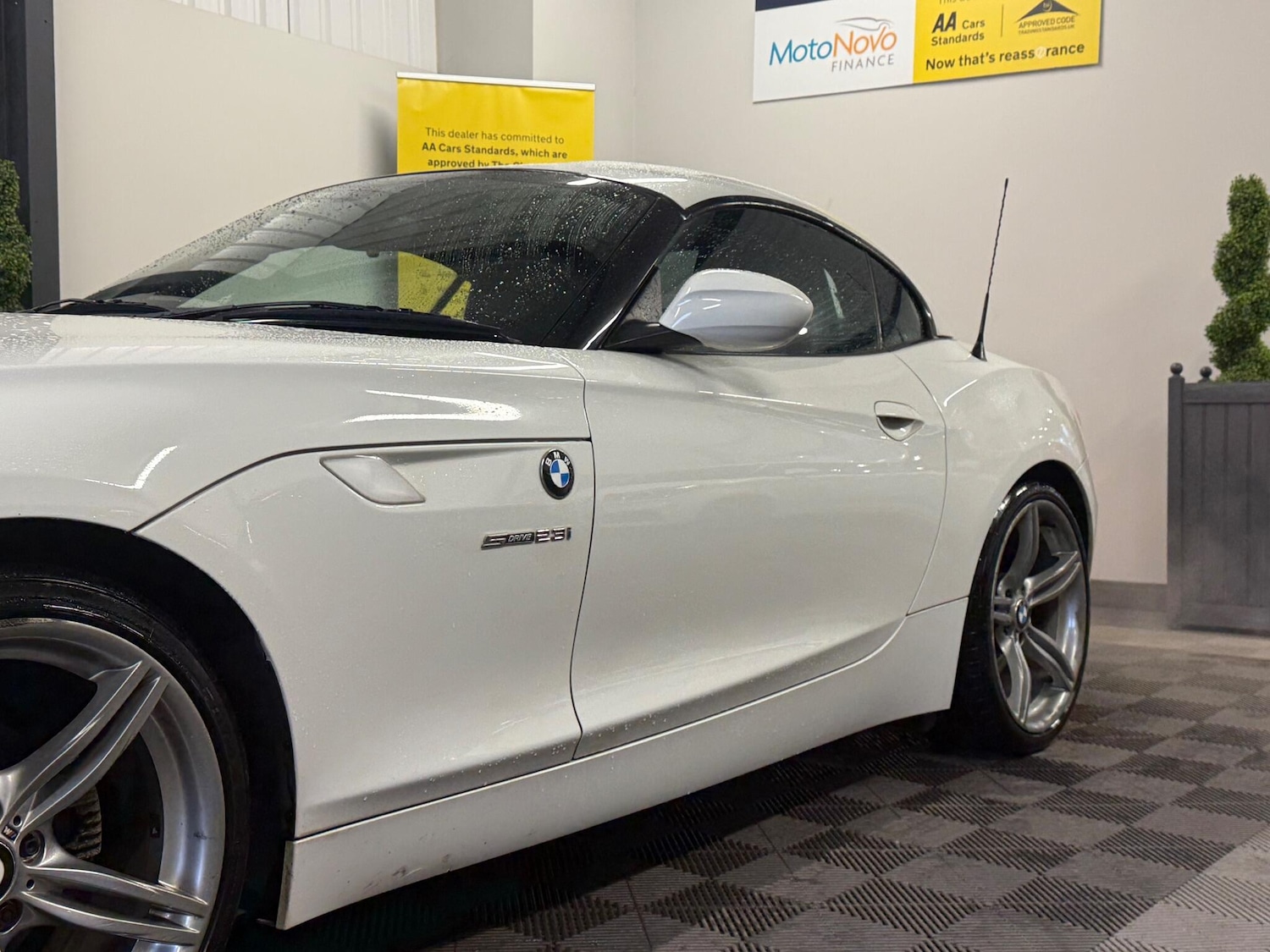 Used BMW Z4 2011 for sale - 77549480: Photo 21