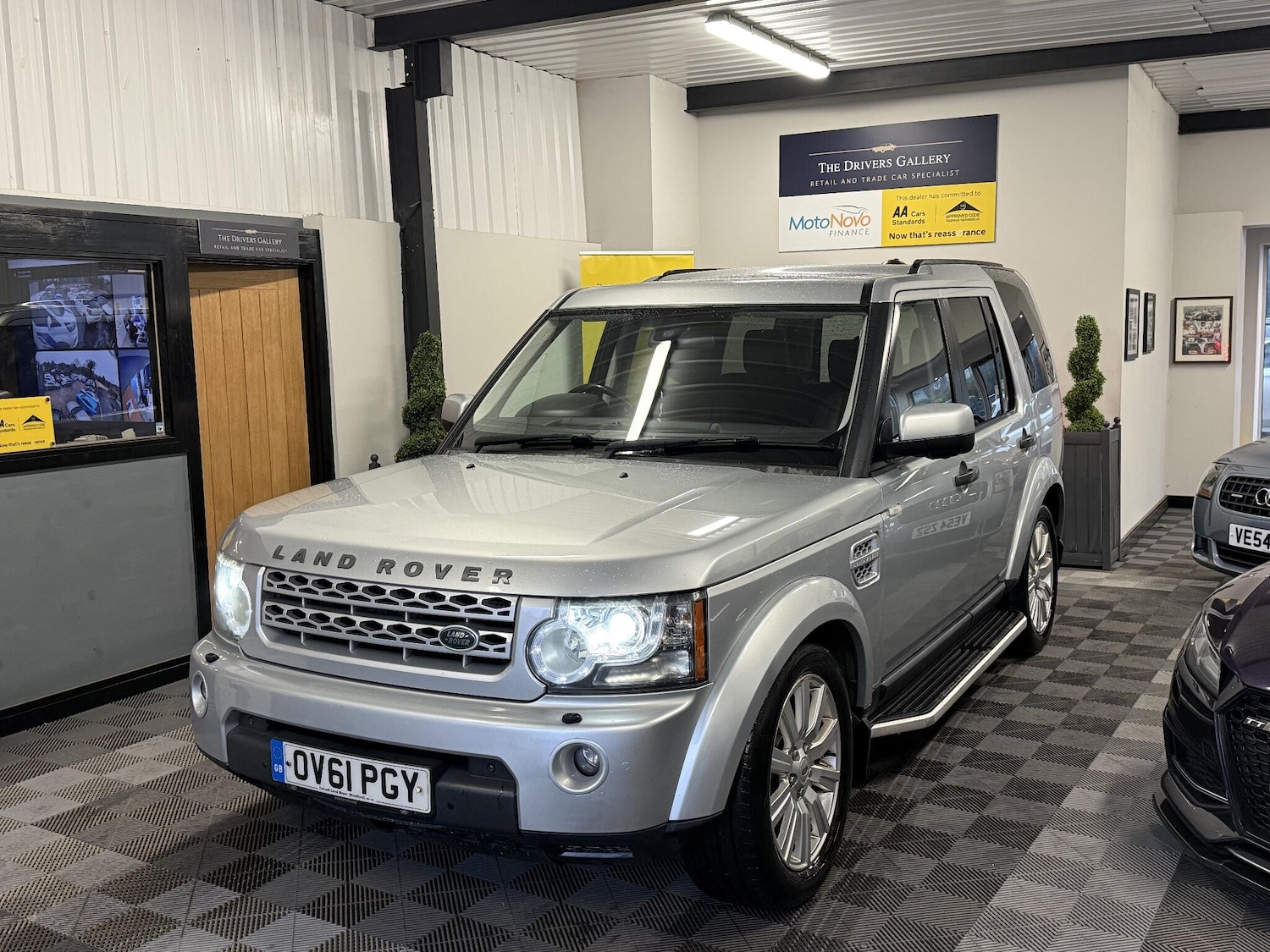 Used Land Rover Discovery 2011 for sale - 76667501: Photo 1