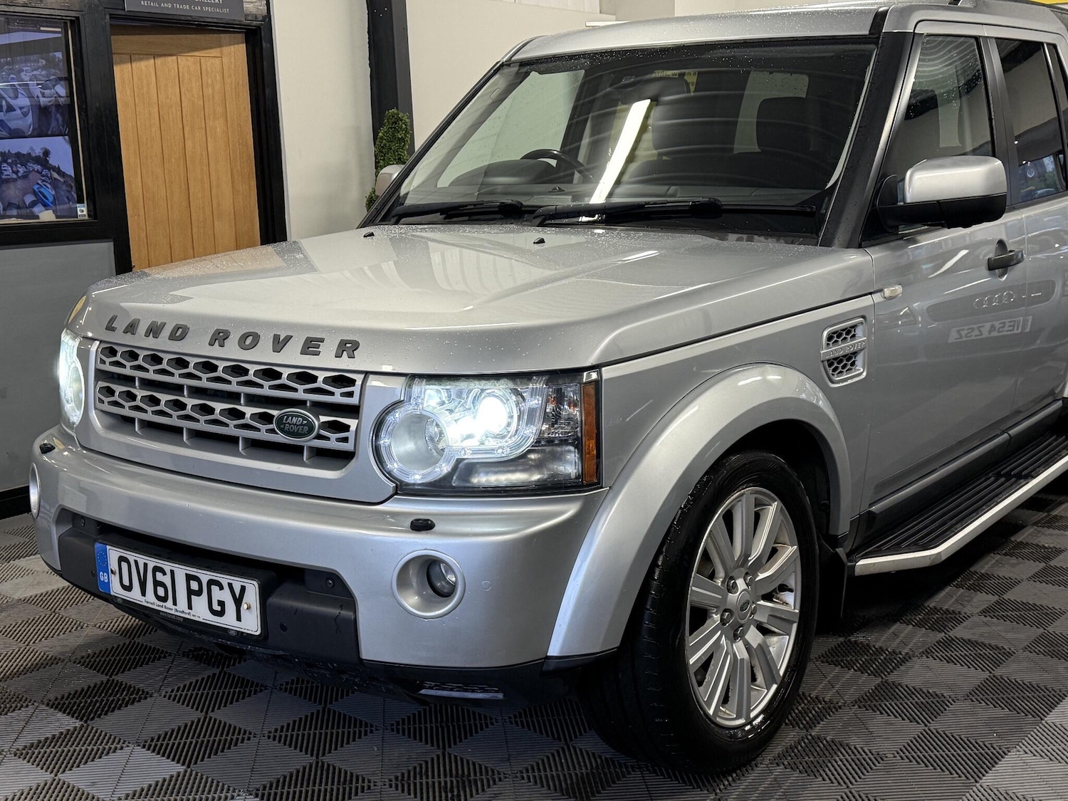 Used Land Rover Discovery 2011 for sale - 76667501: Photo 25