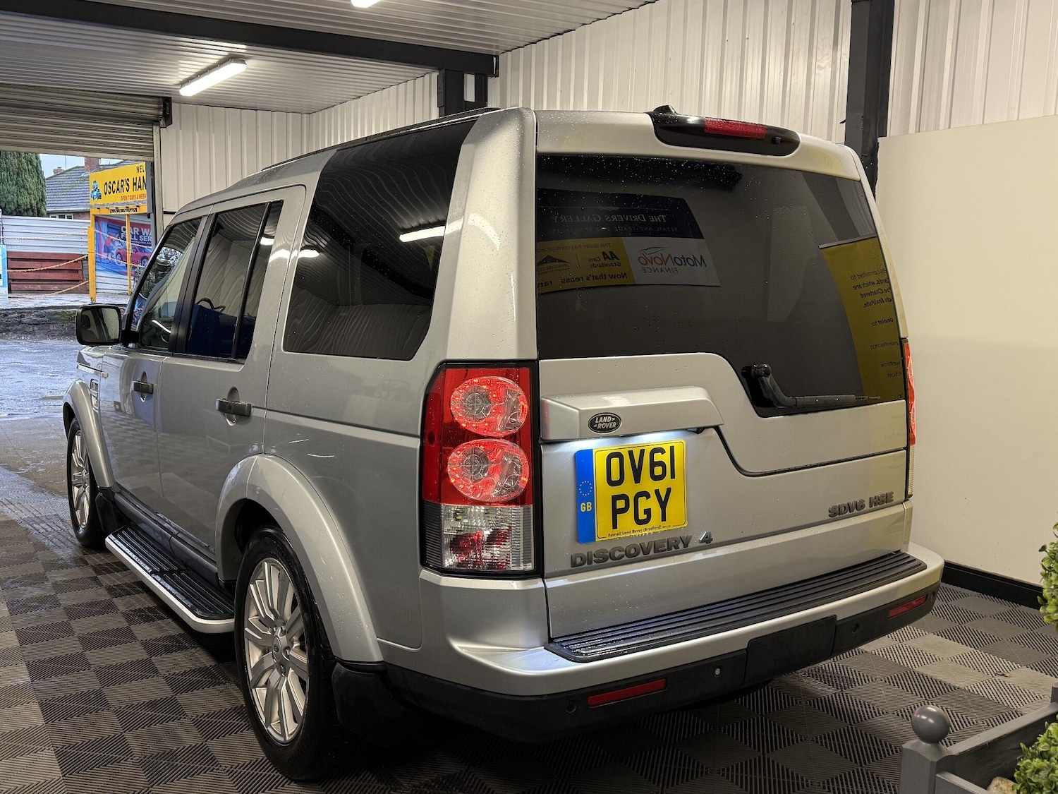 Used Land Rover Discovery 2011 for sale - 76667501: Photo 3