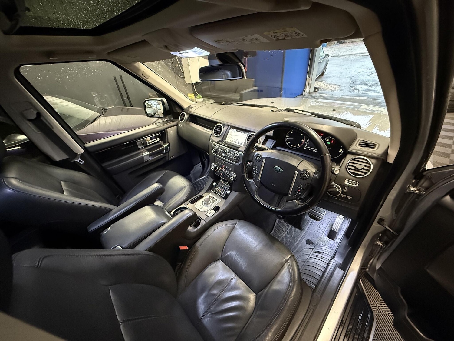 Used Land Rover Discovery 2011 for sale - 76667501: Photo 4