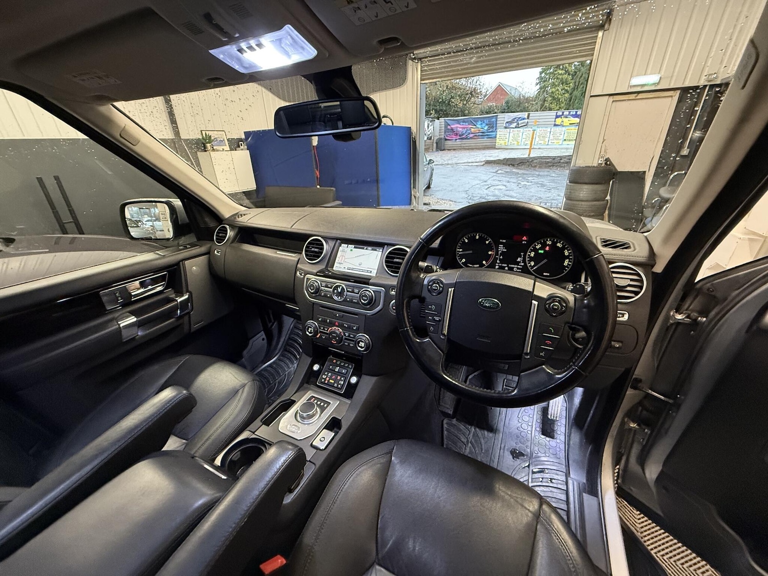 Used Land Rover Discovery 2011 for sale - 76667501: Photo 5