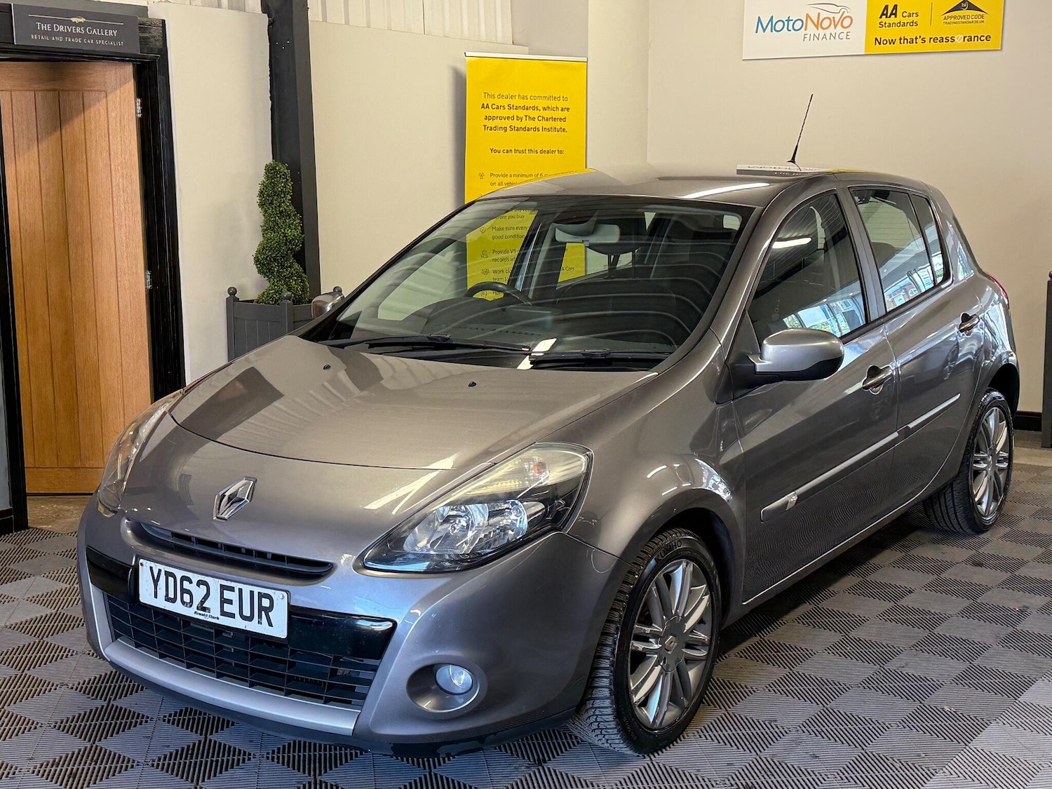 Used Renault Clio 2012 for sale - 78148208: Photo 25