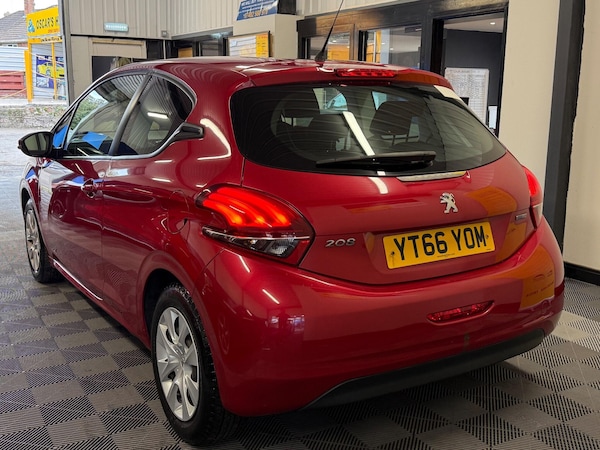 Used Peugeot 208 2016 for sale - 76294473: Photo 3