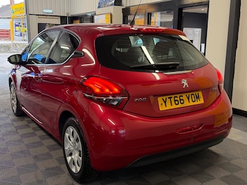 Used Peugeot 208 2016 for sale - 76294473: Photo