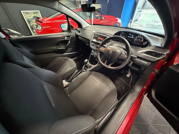 Used Peugeot 208 2016 for sale - 76294473: Photo 4