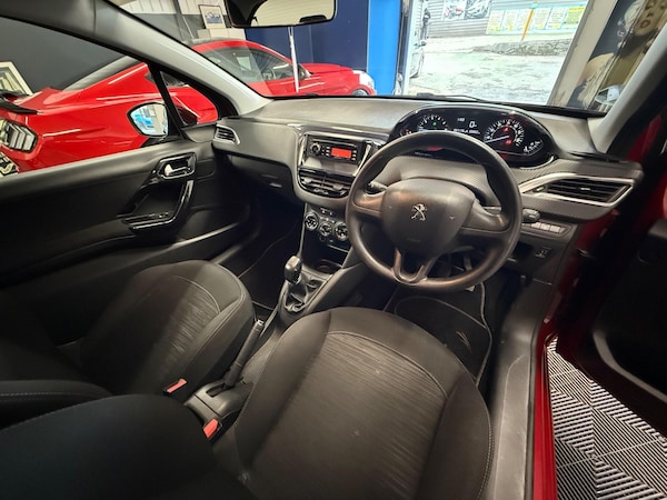 Used Peugeot 208 2016 for sale - 76294473: Photo 5