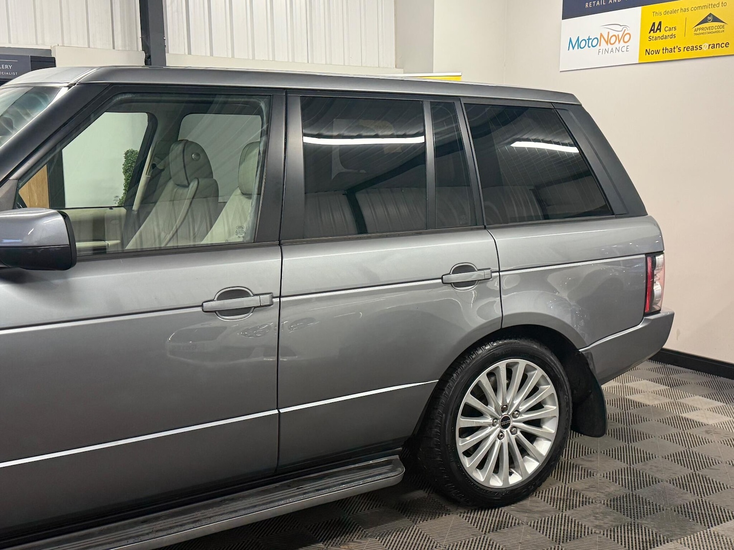 Used Land Rover Range Rover 2012 for sale - 77411789: Photo 22