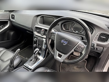 Used Volvo V40 2015 for sale - 78796387: Photo