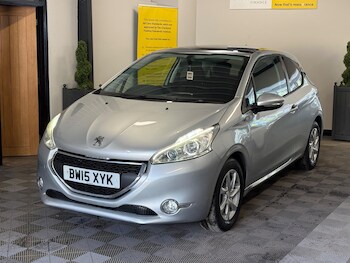 Used Peugeot 208 2015 for sale - 78491948: Photo