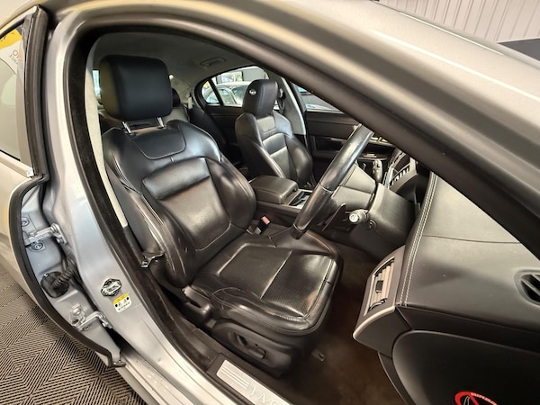 Used Jaguar XF 2010 for sale - 76269623: Photo 5