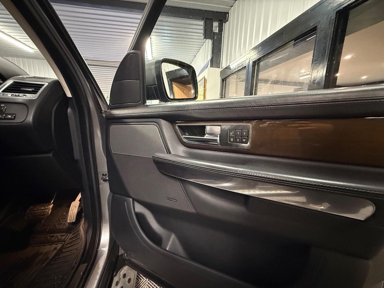 Used Land Rover Range Rover Sport 2009 for sale - 76990032: Photo 12