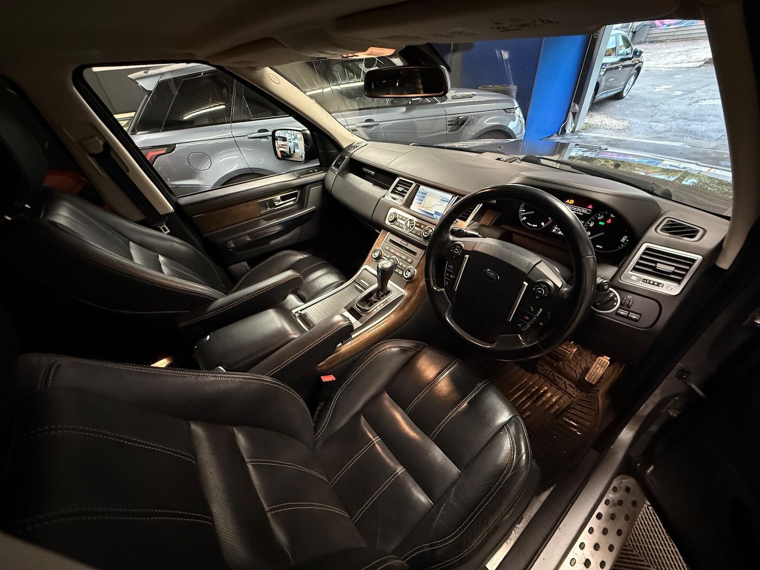 Used Land Rover Range Rover Sport 2009 for sale - 76990032: Photo 4