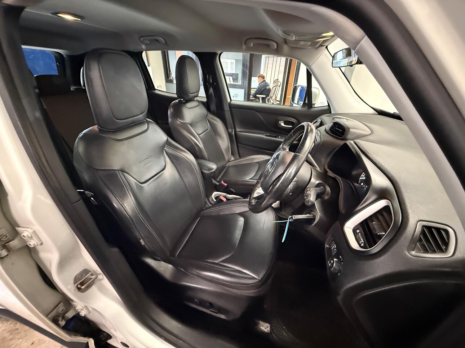 Used Jeep Renegade for sale - 77683555: Photo 7