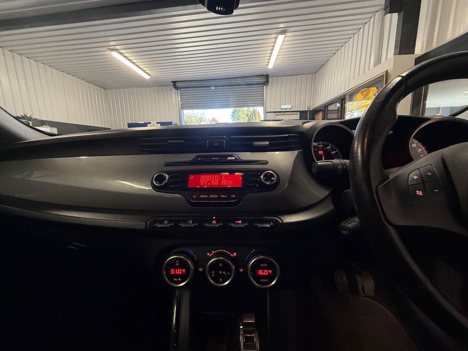 Used Alfa Romeo Giulietta 2012 for sale - 78148202: Photo 12