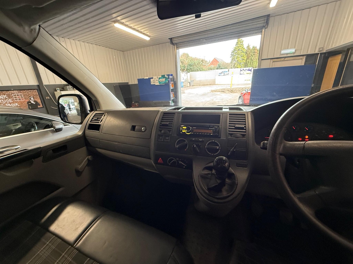 Used Volkswagen Transporter 2007 for sale - 78128204: Photo 29