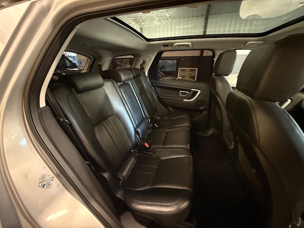 Used Land Rover Discovery Sport 2016 for sale - 76327200: Photo 10
