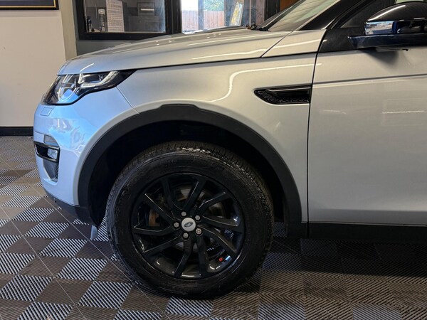 Used Land Rover Discovery Sport 2016 for sale - 76327200: Photo 18