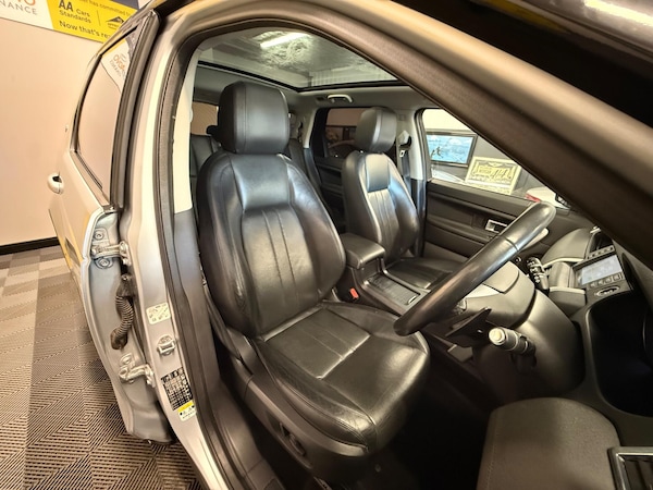 Used Land Rover Discovery Sport 2016 for sale - 76327200: Photo 8