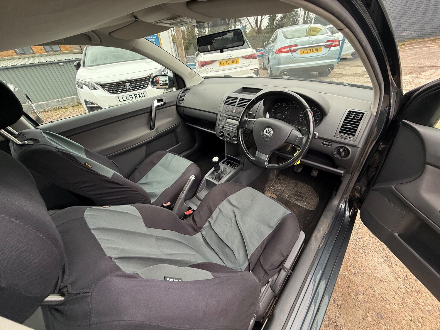 Used Volkswagen Polo for sale - 77683109: Photo 4