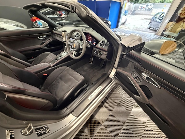 Used Porsche 718 Boxster 2018 for sale - 73417421: Photo 25